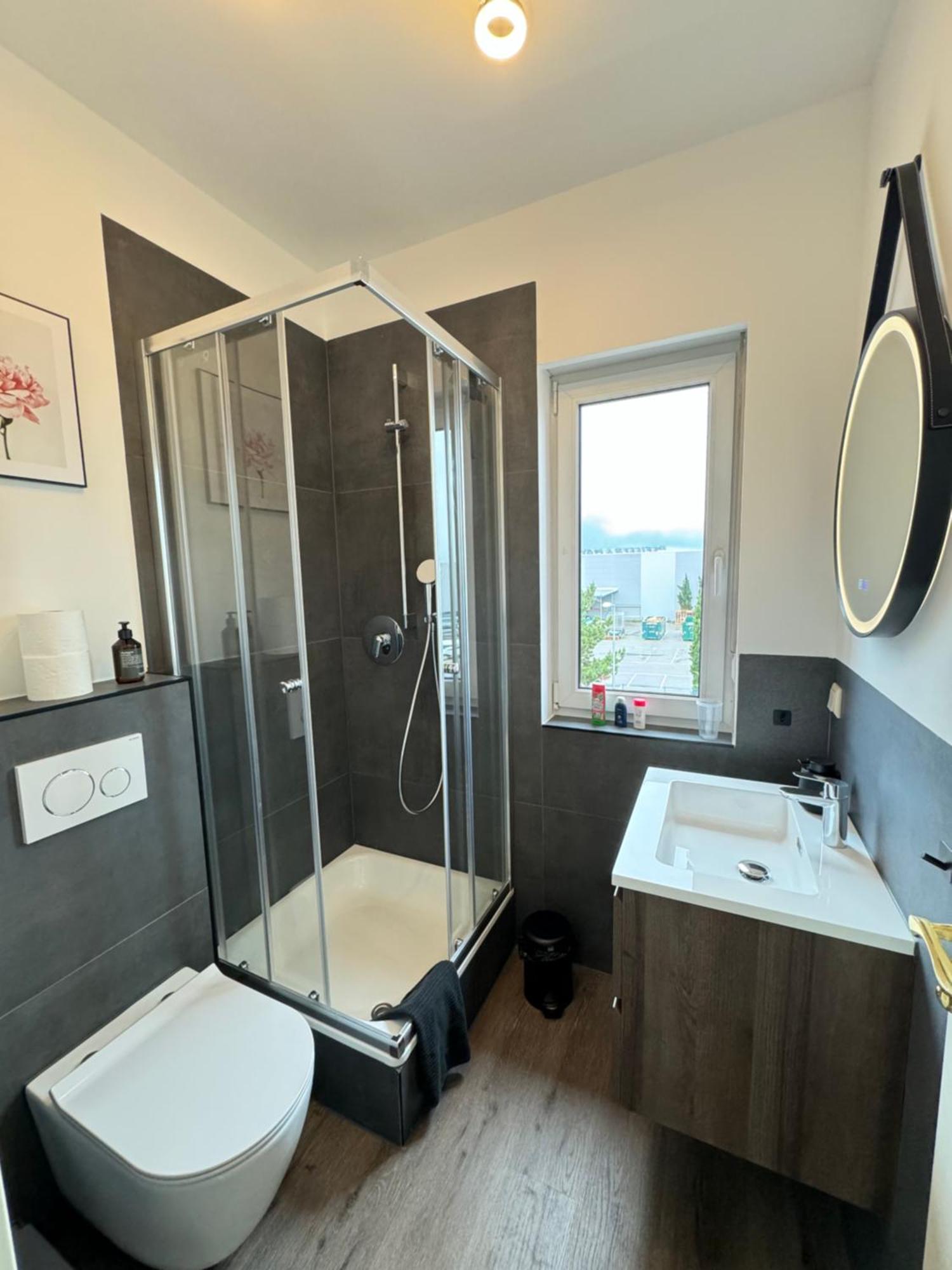 220 Qm Penthouse Wohnung Mit Fahrstuhl - Ohne Spa Мангейм Экстерьер фото